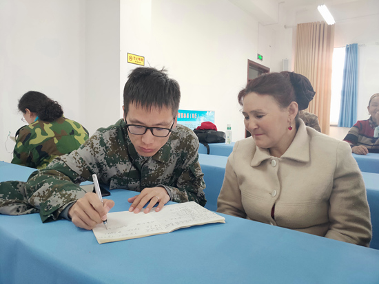 黑龙江一名90后“西部计划志愿者”的责任人生